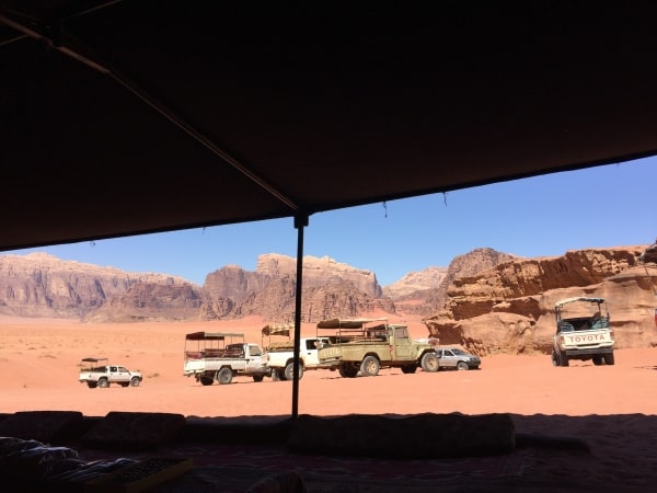 Wadi Rum 4x4 Tours through desert and Bedouin camps