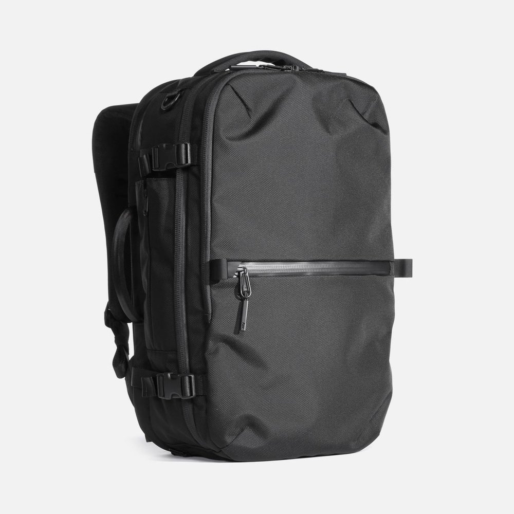 nomad travel tech bag