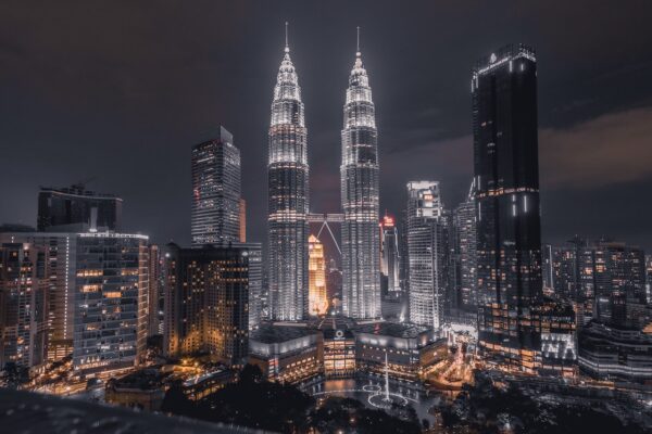 Moving to Malaysia from the USA or Europe for $1,100 to $1,800 per month: The Complete Guide of Everything You Need to Know