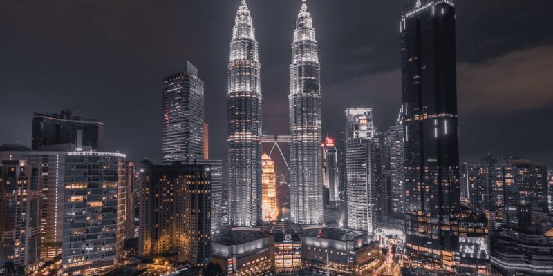 Moving to Malaysia from the USA or Europe for $1,100 to $1,800 per month: The Complete Guide of Everything You Need to Know